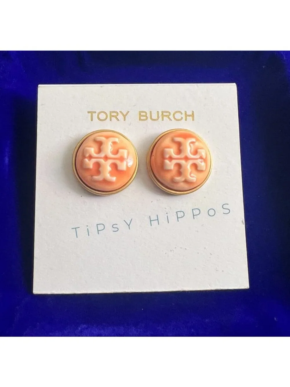 *** Adorable Tory Bruch Peachy Cameo Logo Stud Earrings